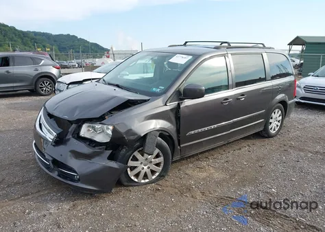 2016 Chrysler Town & Country Touring z USA, uszkodzony, nr VIN 2C4RC1BG2GR187241